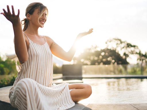 Así es como el yoga puede ayudarte a prevenir el envejecimiento