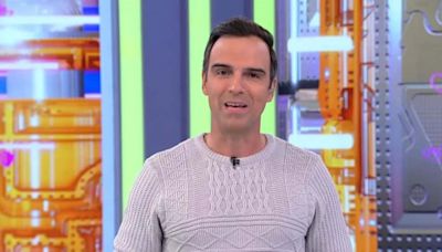 Tadeu Schmidt revela que precisou de terapia para entender trabalho na Globo