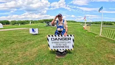 90-year-old goes skydiving in memory of his late wife