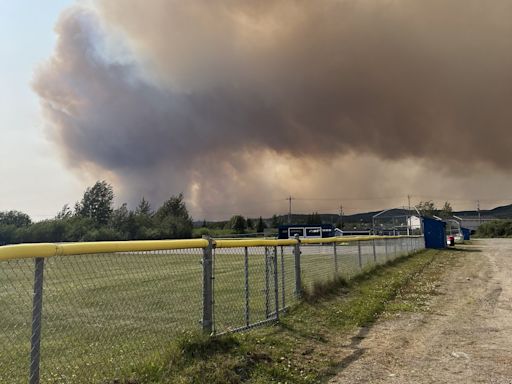 All-night journeys for some fleeing roaring wildfire near Labrador City