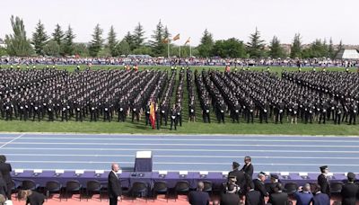 Los 2.208 agentes de la última promoción de la Policía Nacional juran sus cargos ante el rey Felipe VI