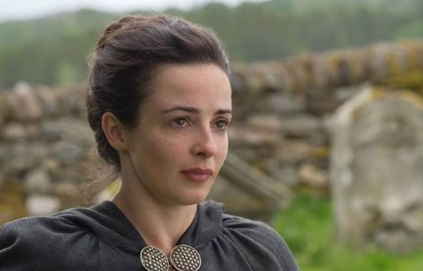 Outlander's Jenny Murray star Laura Donnelly will be replaced in season 7 part 2