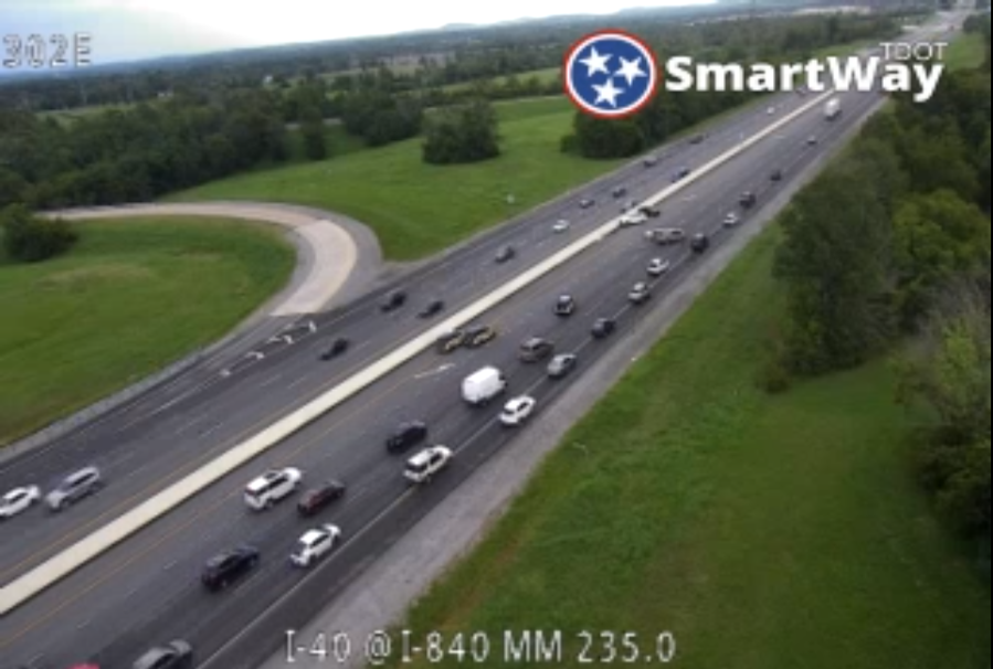 Multi-vehicle crash cleared after blocking I-40E in Wilson County