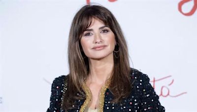 El misterio de Penélope Cruz: De casarse en secreto en una isla a verse fabulosa a sus 49 años