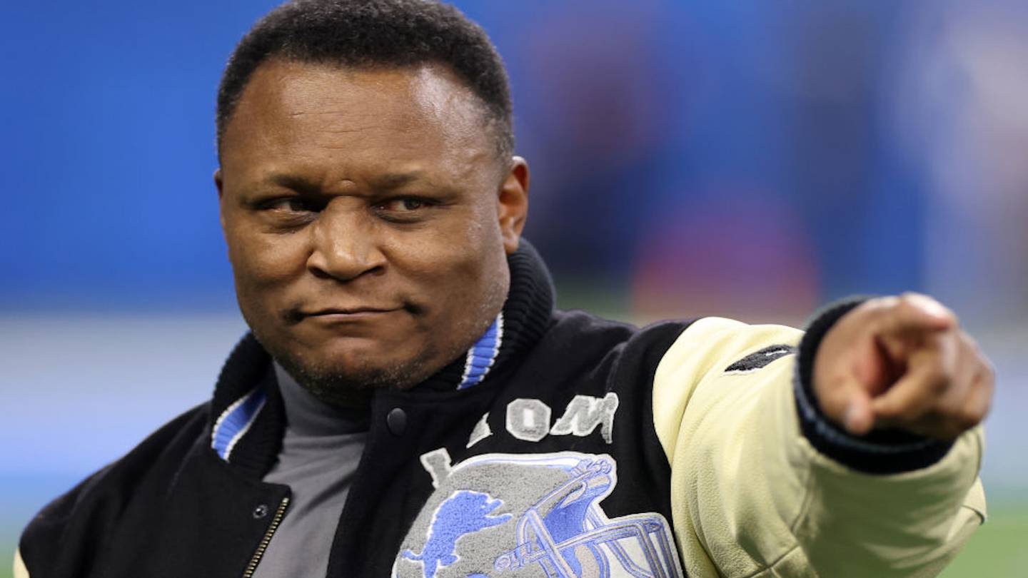 Pro Football Hall of Famer Barry Sanders reveals heart-related health scare