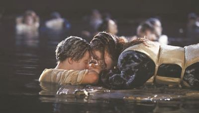 Subastan el trozo de madera donde Jack salva la vida de Rose en la película "Titanic"