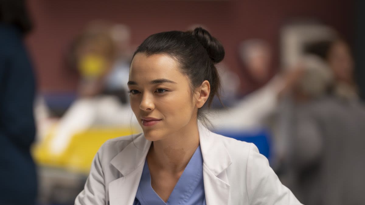 Grey's Anatomy Keeps Losing Cast Members. As A Longtime Fan, I'm Getting Frustrated