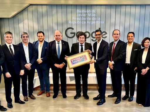 Javier Milei se reunió con Sundar Pichai, CEO de Google, y recibió un particular regalo | Política