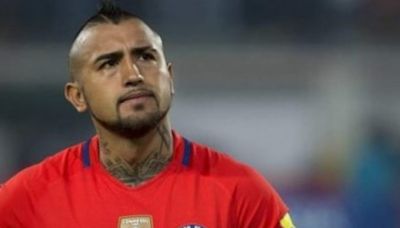 Chile en llamas: Arturo Vidal destrozó a Ricardo Gareca en un furioso streaming y pidió la vuelta de un jugador de Boca a la Selección