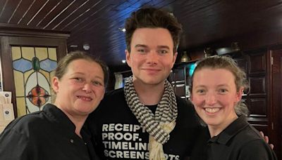 "Glee" star delights Irish locals after popping into Co Laois pub