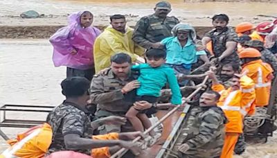 Kerala landslides: Death toll rises to 150; Navy teams arrive in Chooralmala for rescue ops | Business Insider India