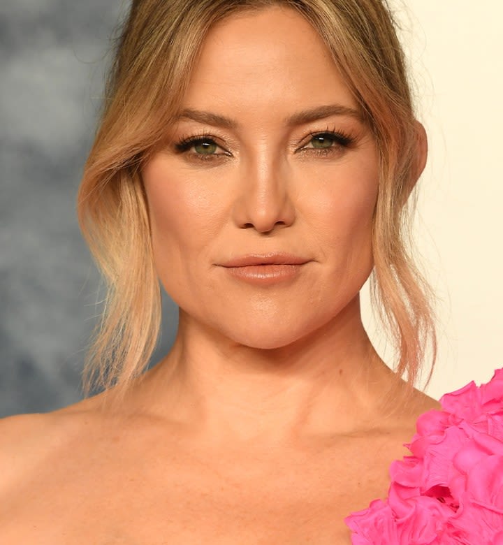 ATTN: This Beauty Bundle Saves You Big Bucks on Kate Hudson's Go-To NuFACE Mini