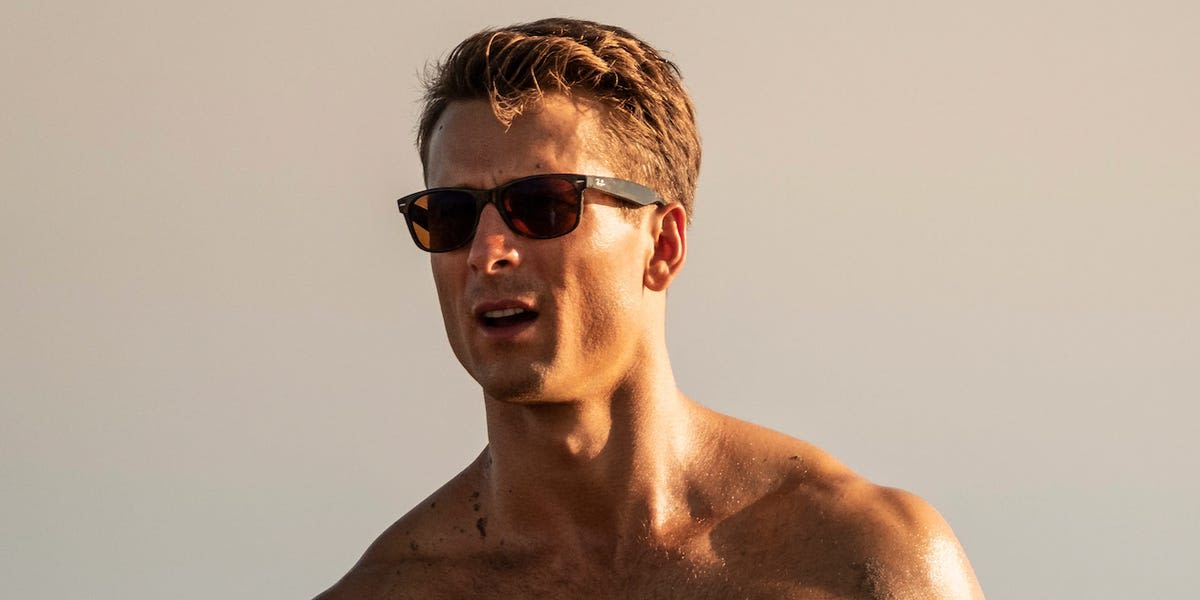 Glen Powell said he almost went broke waiting for 'Top Gun: Maverick' to debut because Tom Cruise didn't want it on a streamer. Then it made $1.5 billion.