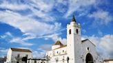 Esta curiosa población de la provincia de Cádiz tiene unos 400 habitantes, molinos de viento y es casi desconocida