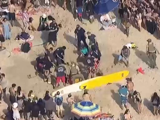 San Diego lifeguards rescue teen girl ‘buried up to neck’ after sand hole collapses at beach