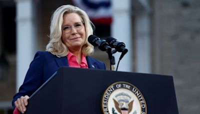 Liz Cheney Takes Swipe at Trump’s Spray Tan During Event With Harris