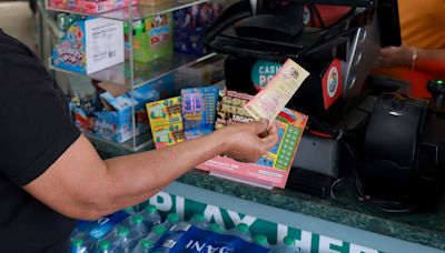 I bought a $5 lotto ticket and won a $200k jackpot after copying a stranger