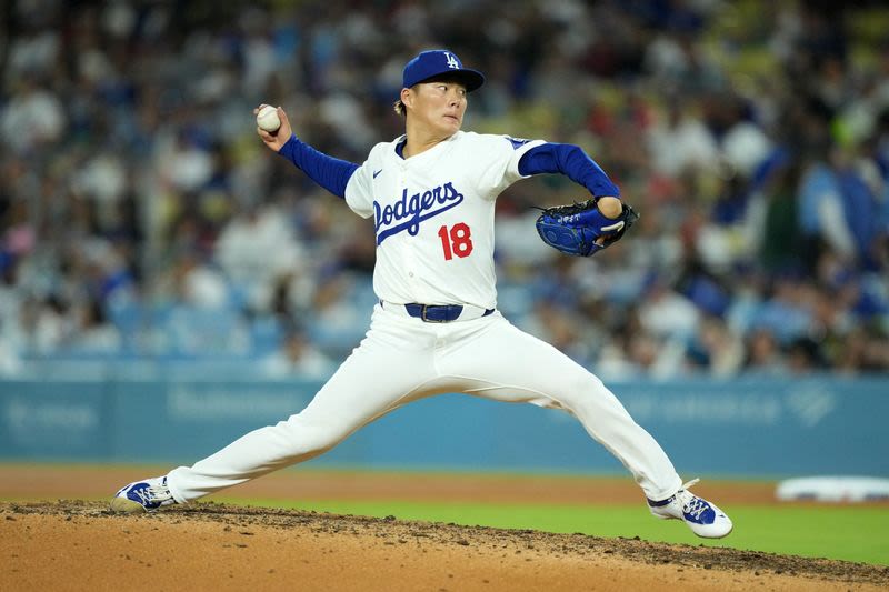 Dodgers’ Yoshinobu Yamamoto makes first appearance vs. Giants