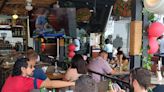 Bares y restaurantes en Guayaquil se llenan de grupos familiares y de amigos por finales de Eurocopa y Copa América