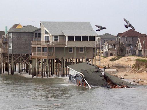 6th house in 4 years collapses into Atlantic Ocean along North Carolina's Outer Banks