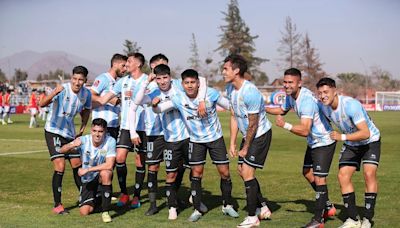 Directo al Puskás: el impresionante golazo de media cancha de Tomás Aránguiz para Magallanes ante Unión Española - La Tercera