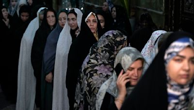 Tehran police close Turkish Airlines office after its employees defy Iran's headscarf law