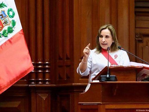 Presidenta peruana niega estar implicada en casos de corrupción | Teletica