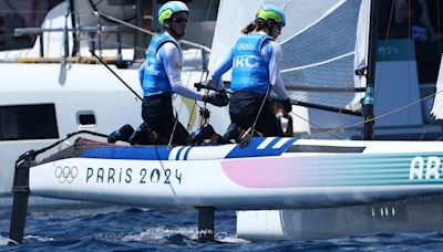 La dupla argentina Majdalani-Bosco terminó segunda en la vela y pelearán por una medalla en los Juegos Olímpicos: qué necesitan para subir al podio