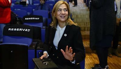 La Infanta Cristina se pronuncia por primera vez sobre el noviazgo de su hija y Juan Urquijo