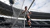 Botafogo anuncia a contratação do meia argentino Thiago Almada para o Campeonato Brasileiro | GZH