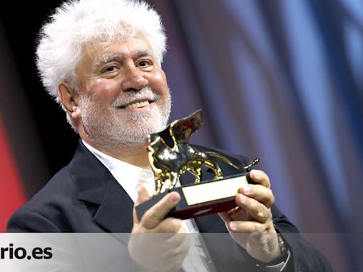 Pedro Almodóvar hace historia y logra el León de Oro en Venecia con ‘La habitación de al lado’