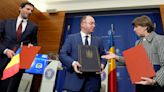 In Romania, French, Dutch FMs sign agreement to boost ties