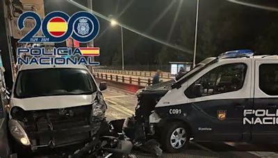 Dos jóvenes ebrios y drogados embisten con una furgoneta a un policía en Granada tras una persecución de película