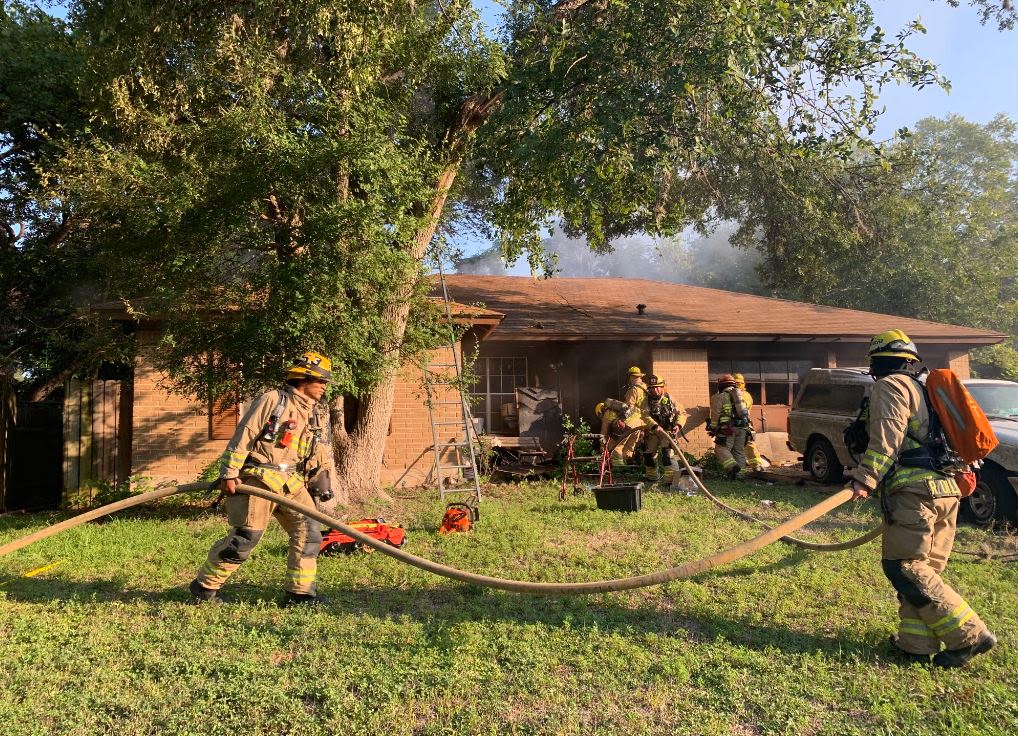 1 person seriously injured in South Austin house fire