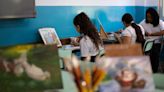 Alunos do Colégio Getúlio Vargas têm aulas gratuitas de pintura em Volta Redonda | Volta Redonda | O Dia