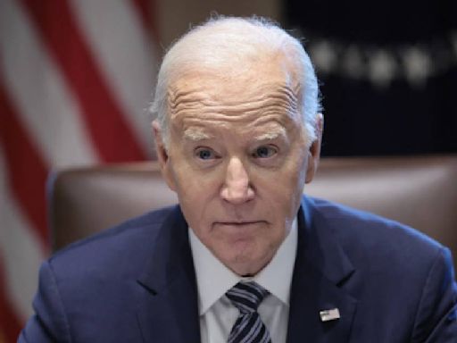 Estudiantes son amenazados con cancelar graduación si abuchean a Biden en discurso