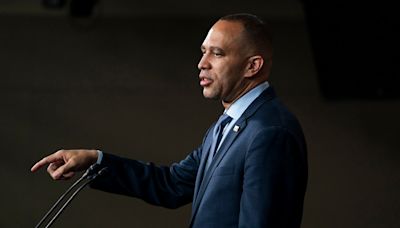 ‘If Roe v. Wade can fall, anything can fall,’ says Jeffries in stressing importance of elections