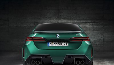 New BMW M5's Plug-In-Hybrid System Weighs a Whopping 882 Pounds