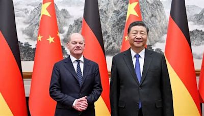 Affari e conflitto, Scholz vede Xi: “Parli lui con Putin per avere la pace”