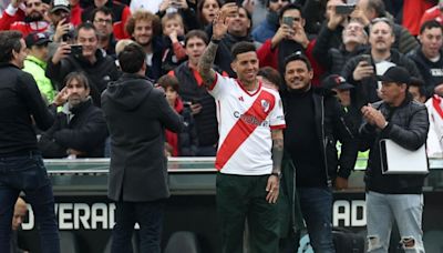 Fernandez's return to River Plate met with packed stadium singing racist song