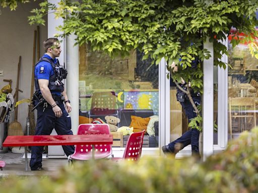 Swiss police say a man attacked and injured 3 children in Zurich