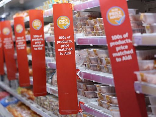 UK's Sainsbury's sales up 3%, poor weather dents non-food demand
