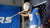 Los Angeles Chargers at Green Bay Packers predictions, odds: Who wins NFL Week 11 game?