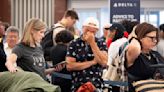 "En espera durante 24 horas”: pasajeros describen caos en el Aeropuerto Internacional de Atlanta durante falla cibernética global de Microsoft