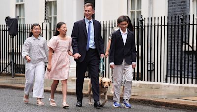 Hunt’s children left notes in Downing Street for young Starmers