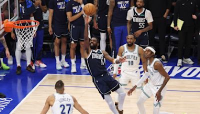 Irving inyecta dosis de energía y madurez en triunfo de Mavs ante Wolves