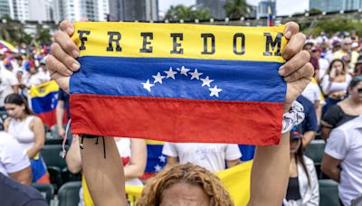 Venezolanos en Miami protestan contra el 'robo electoral' y claman 'ni un muerto más'