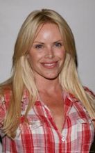 Gena Lee Nolin