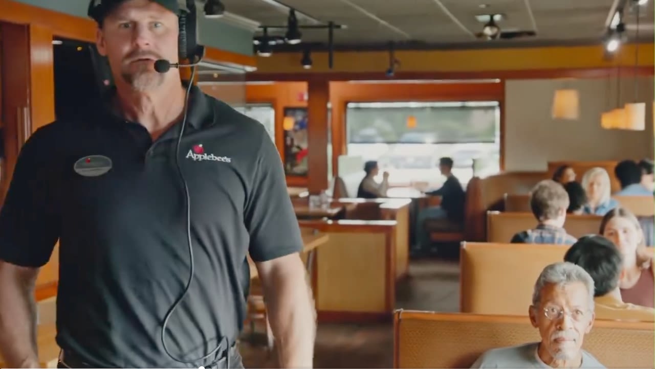 Lions coach Dan Campbell brings more laughs in second Applebee’s ad