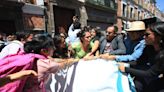 Despenalización del aborto en Puebla genera conato de bronca en puerta del Congreso